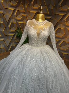 تصميم فستان زفاف فخم